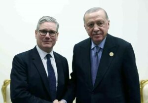 cumhurbaskani erdogan misirda ingiltere basbakani starmer ile gorustu PDGu2bgC.jpg