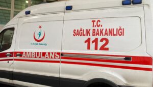 kamyon evin deposuna girdi iki yarali tCnhXTJ3.jpg